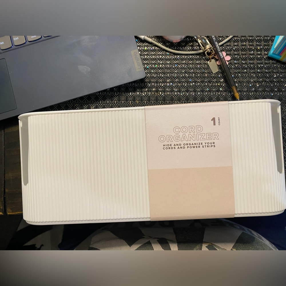 2 - cord organizers (M68)